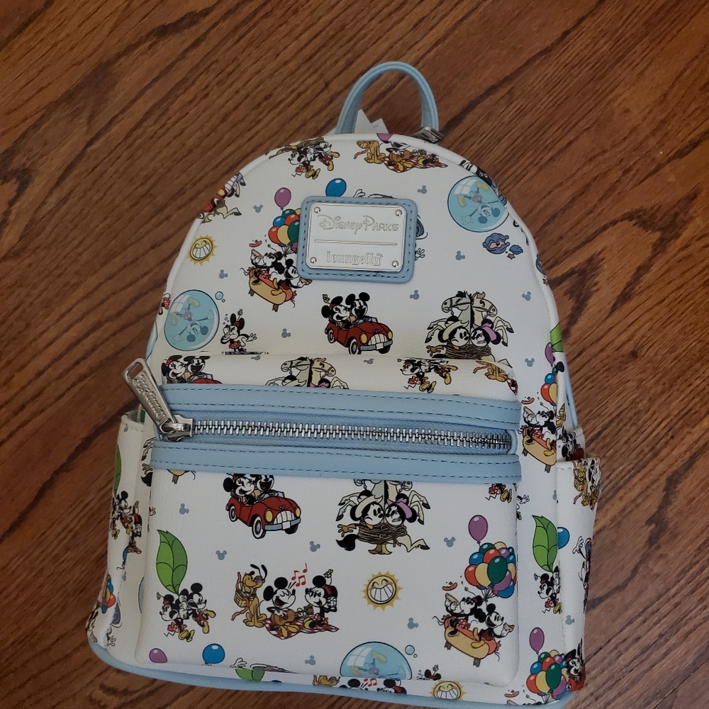 NWT Disney Loungefly Mickey & Minnie Backpack - Picture 3 of 9